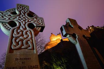 Small-Group Photography Walking Tour of Edinburgh