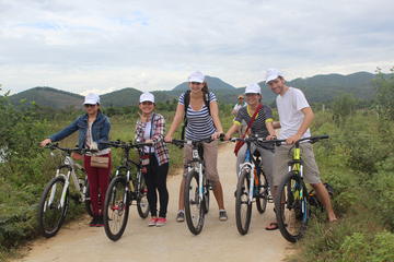 Thuy Bieu Cycling Tour with Lunch
