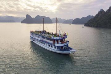 3-Day Cruise from Hanoi Exploring Halong and Lan Ha Bays with Kayaking