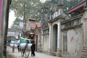 Cu Da Historical Village Tour from Hanoi