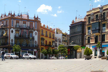 3-Hour Private Guided Walking Tour of Triana