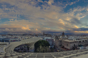 5-Hour Private Guided Walking Tour in Seville (3h city tour plus 2h tapas tour)