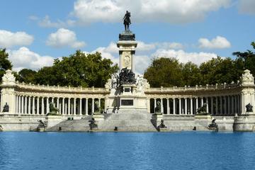 Private Madrid Walking Tour: Famous Retiro Park