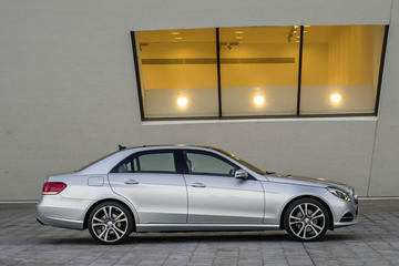 Private One-Way Transfer To or From Madrid Airport