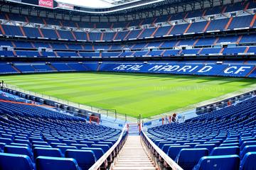 Private Tour: Santiago Bernabeu Stadium and Modern Madrid Sightseeing