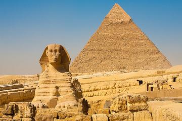 Private Day Tour to Giza Pyramids, Sphinx and Egyptian Museum in Cairo