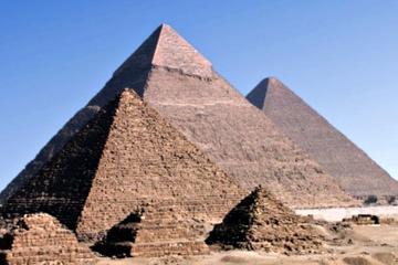Day Tour to Memphis and Sakkara and Giza Pyramids