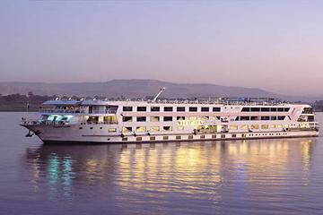 Private Tour: 8 Days 7 Nights Pyramids and Nile Cruise by Air from Cairo