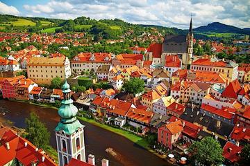 Private Transfer from Prague to Vienna with Stopover in Cesky Krumlov
