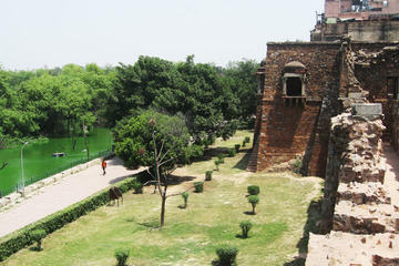 Hauz Khas Village Walking Tour