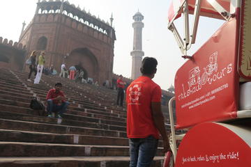 Private Rickshaw Tour of Old Delhi