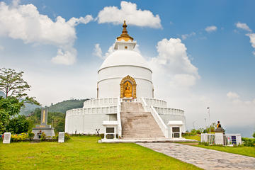 Private 5-Hour Hiking Tour to Peace Stupa in Pokhara