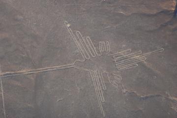 Private Tour: Nazca Lines and Huacachina Day Trip from Lima