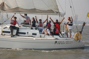 5-Hour Private Beginner Sailing Course in Mumbai Harbor