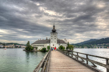Private Day Trip to Hallstatt Including Beautiful Alps, Admont Abbey, and Ort Castle from Vienna