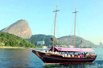 Guanabara Bay Half-Day Cruise from Rio de Janeiro