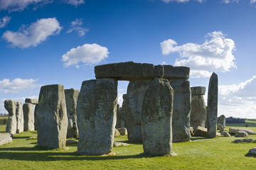 Windsor, Stonehenge and Bath Day Trip from London