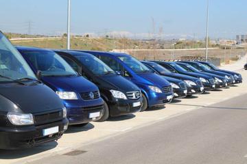 Private Arrival Transfer to Amsterdam Hotel by Luxury Vehicle