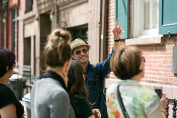 Private New York City Off the Beaten Path Walking Tour Including Irish Pub Visit