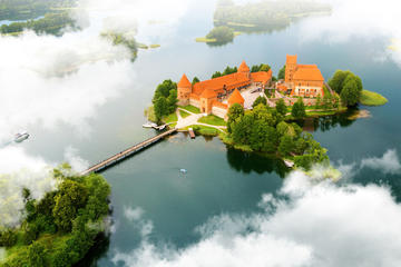 Mini Baltic Tour: Riga - Rundale Palace - Hill of Crosses - Trakai Castle - Vilnius - Riga