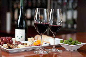 Wine and Tapas Experience in Porto