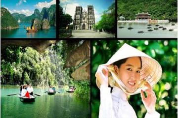 3-Day Northern Vietnam Tour Including Halong Bay Cruise and Kenh Ga Floating Village