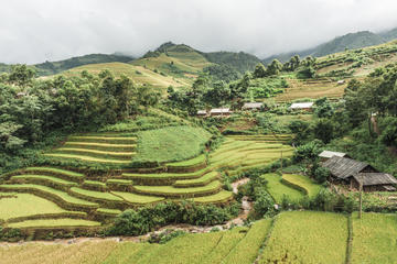 Hanoi 5-Day Hill Tribe Villages Tour to Ha Giang, Dong Van, Meo Vac, and Lung Cu