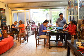 Lacquer Painting Art Tour in Hanoi