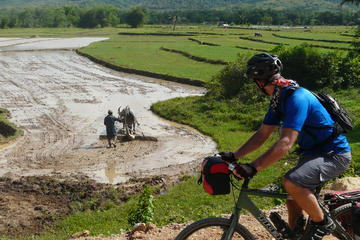 3-Day Bike and Boat Tour of Halong Bay from Hanoi