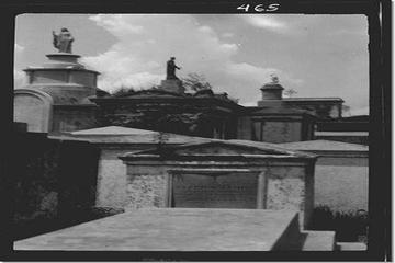 Cemetery and Voodoo Tour
