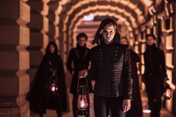 Budapest Night Time Dark History and Vampire Walking Tour at the Castle