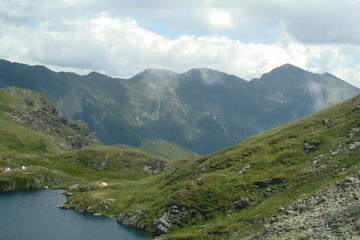 8-Day Hiking Tour through the Carpathian Mountains from Sibiu