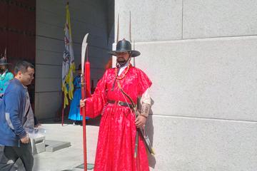 Small Group Tour includes Gyeongbokgung Palace, N Seoul Tower, and Namsangol Hanok Village