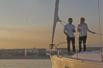 Barcelona Romantic Sailing&Night Experience