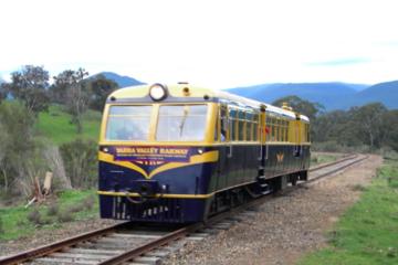 Steam Train, Yarra Valley & Healesville Wildlife Sanctuary Full Day Tour