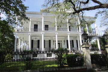 New Orleans Garden District, Movie, and TV Walking Tour