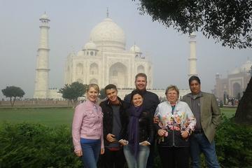 Full-day Private Taj Mahal and Agra Fort Tour from New Delhi