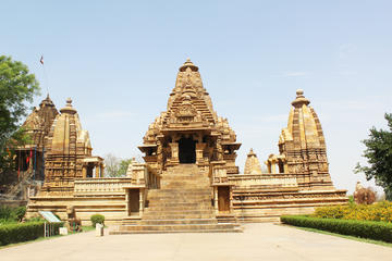 Private 3-Hour Tour with Light and Sound Show at Khajuraho Temples and Dinner