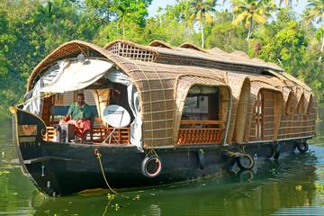 Private Cochin Tour with Backwater Houseboat cruise and Kathakali dance show