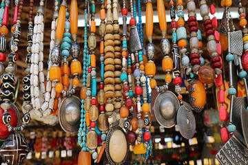 Private Evening Delhi Shopping Tour with Dinner and Transfer