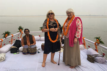 Private Maharaja Boat ride with musicians evening Aarti and dinner
