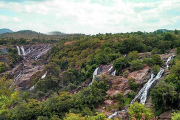 Private Tour: Shivanasamudra Waterfalls and Ancient Somnathpur Full-Day Tour from Bangalore including Breakfast and Lunch