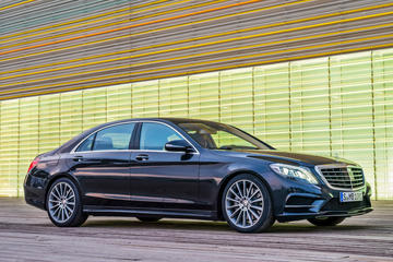 Moscow Domodedov Private Airport Luxury Car Arrival Transfer