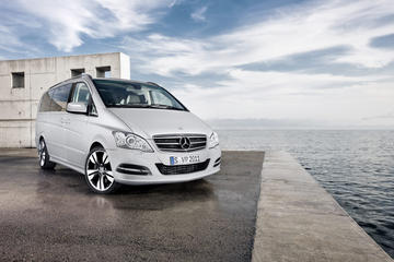 Moscow Domodedovo Private Airport Luxury Van Departure Transfer