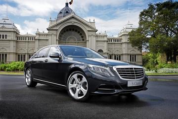 Private Arrival Transfer: Heathrow Airport to Central London in a Luxury Car