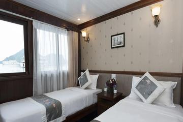 2-day boat trip on Halong Phoenix Cruiser