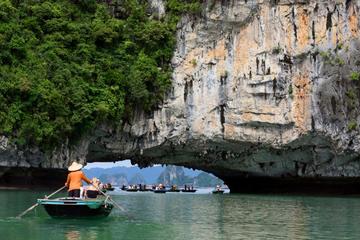 2-night cruise explores Bai Tu Long Bay