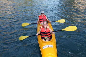 Full-Day Halong Bay Tour Including Kayaking from Hanoi