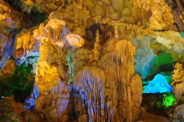 Halong Private Day Trip to Caves and Fishing Village fom Hanoi