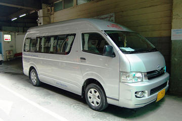 Private: 9-Hour Ayutthaya and Floating Markets Tour by Chauffeured Minivan from Bangkok